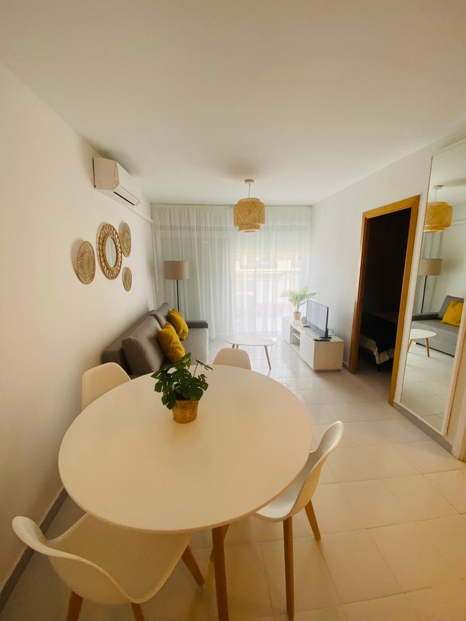 Aquario Rr18 Apartment Ла Пинеда Екстериор снимка