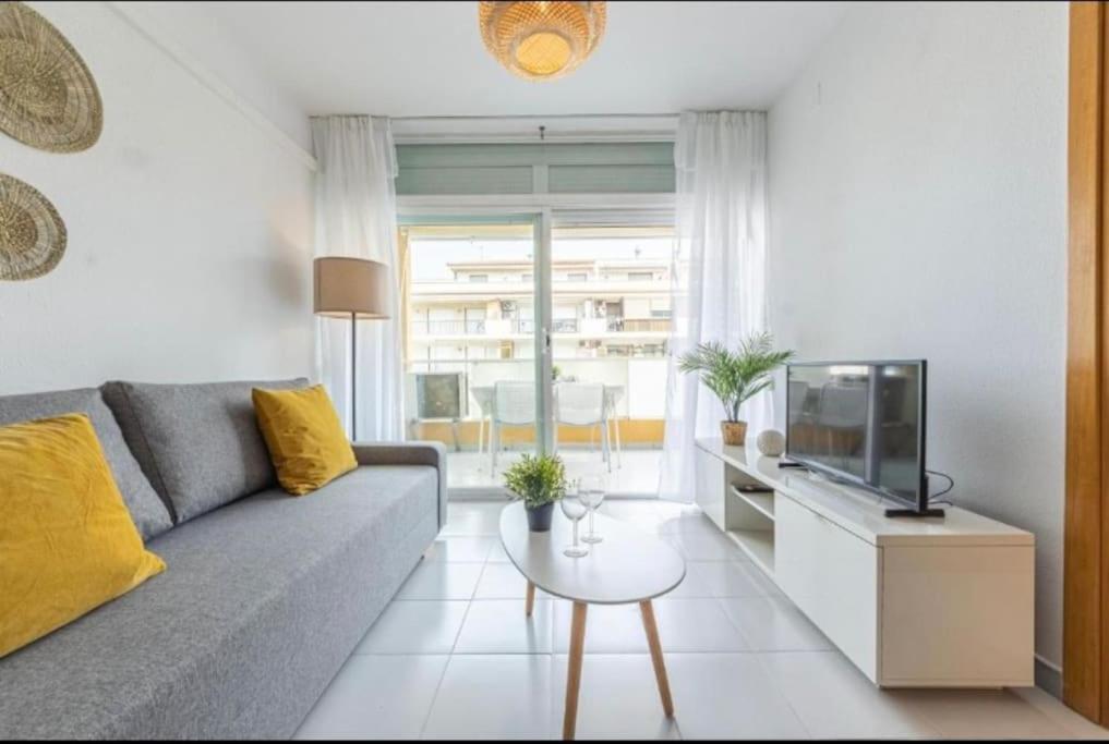 Aquario Rr18 Apartment Ла Пинеда Екстериор снимка