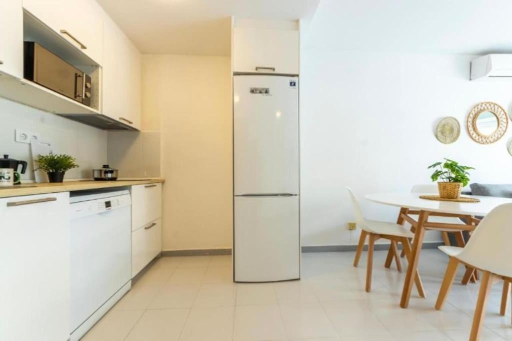Aquario Rr18 Apartment Ла Пинеда Екстериор снимка